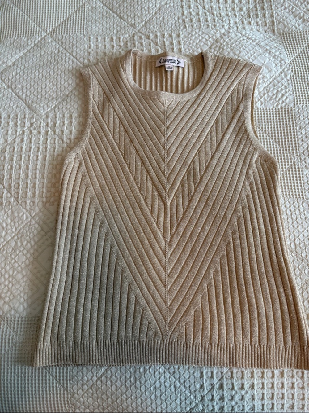 Sleeveless Chevron Rib Knit Top in Beige size s